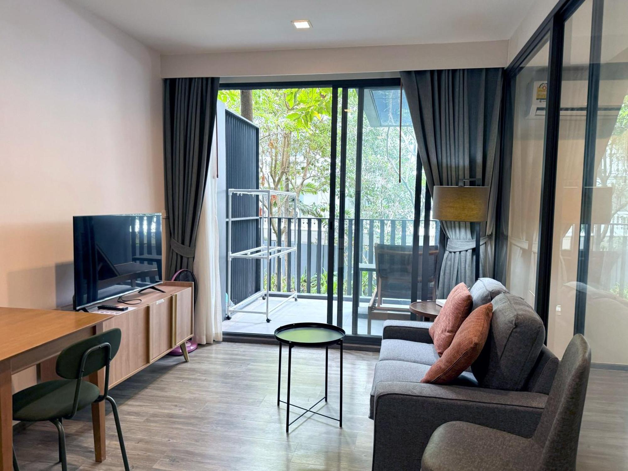 The Deck Condominium By Lofty Patong Экстерьер фото