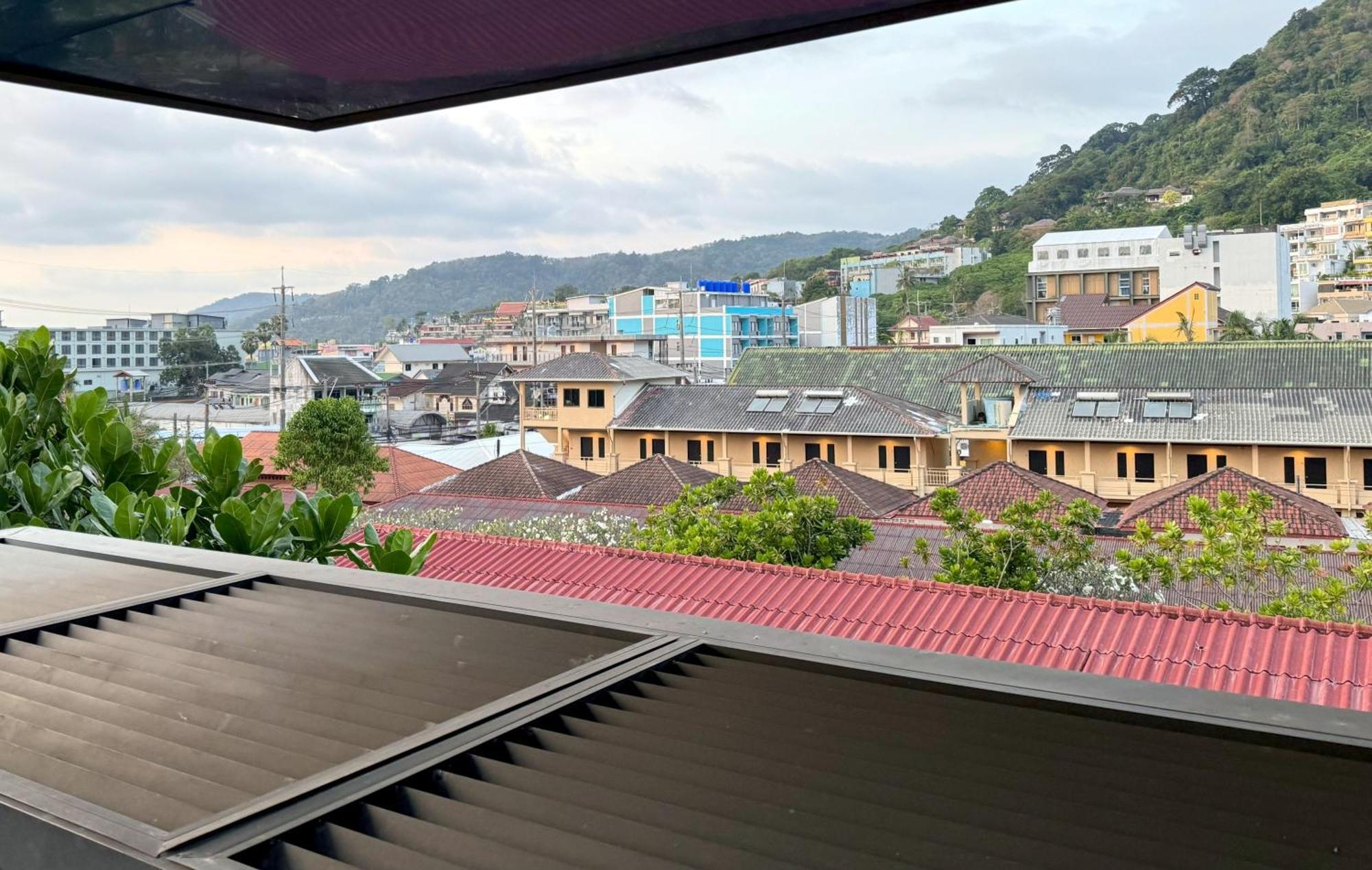 The Deck Condominium By Lofty Patong Экстерьер фото
